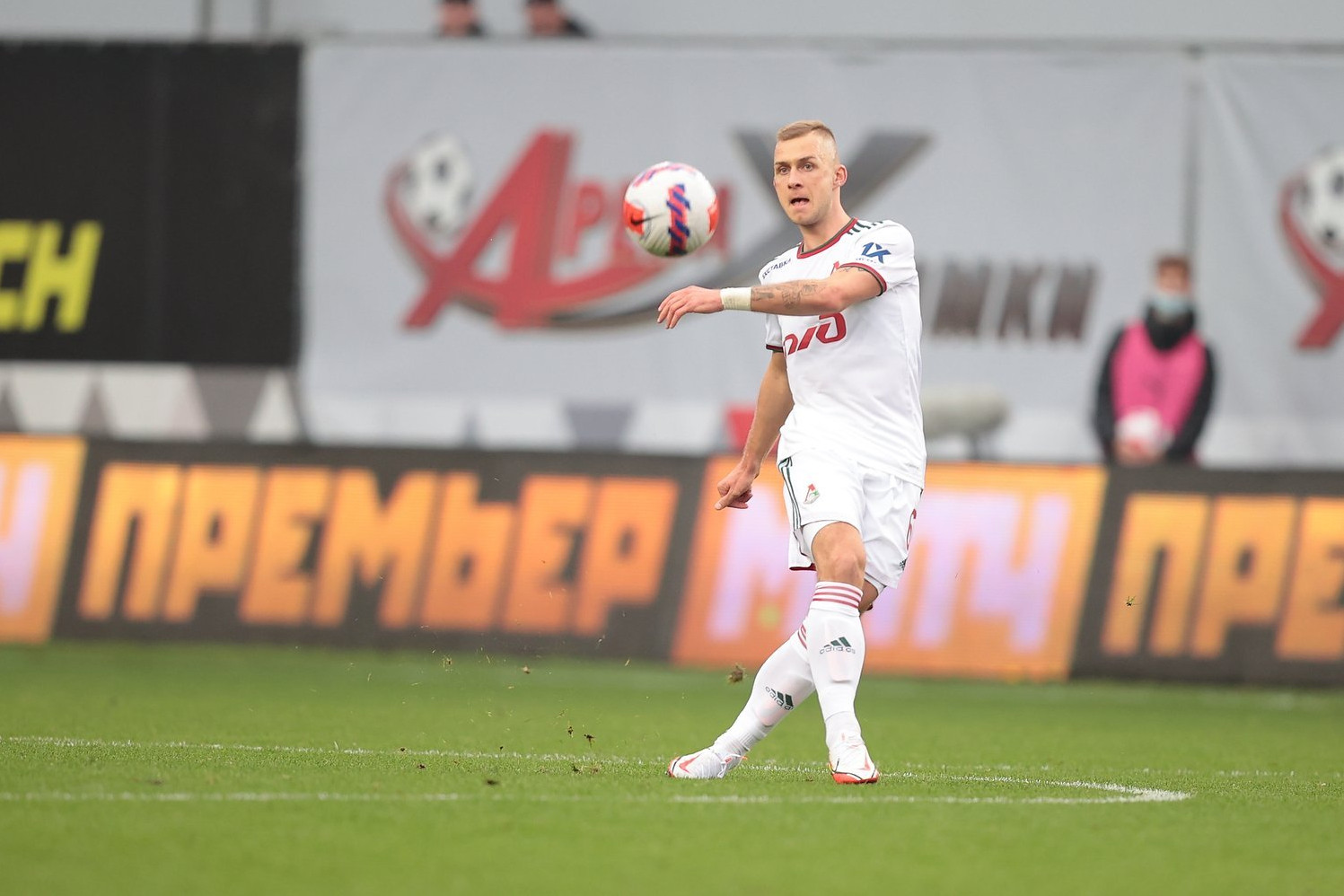 КДК рассмотрит оскорбительное поведение Баринова в отношении болельщиков