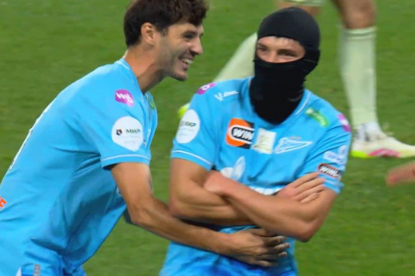 Мостовой надел черную маску после гола в ворота Локомотива