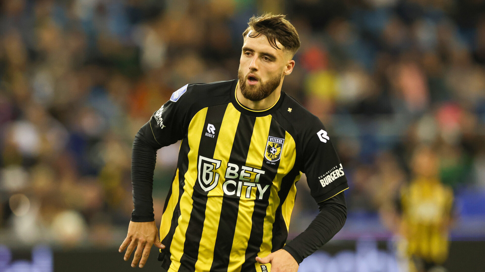 Экс‑игрок &laquo;Локомотива&raquo; сломал руку, разозлившись из‑за решения тренера