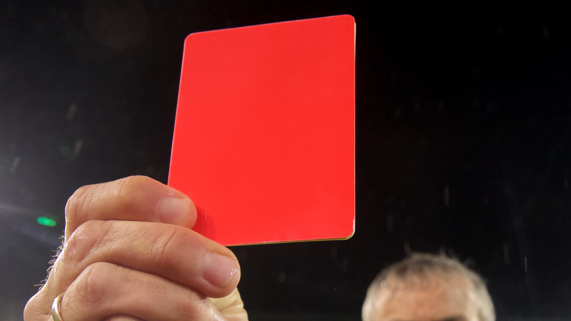 Футболисты юношеских команд &laquo;Родины&raquo; и ЦСКА устроили массовую драку на поле