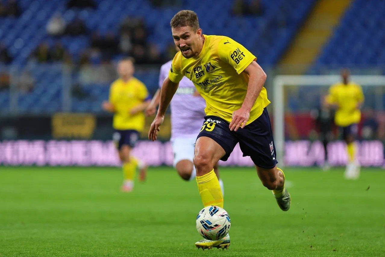 В РФС объяснили, почему VAR 10 минут определял офсайд в игре Ростова