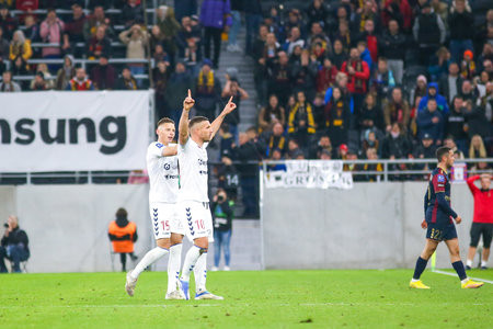 Сумасшедший гол от немецкой легенды. Зарядил пушку со своей половины и наказал вратаря!