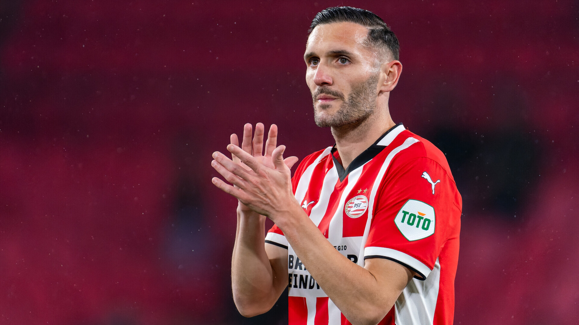 СМИ стало известно имя футболиста ПСВ, которому диагностировали туберкулез