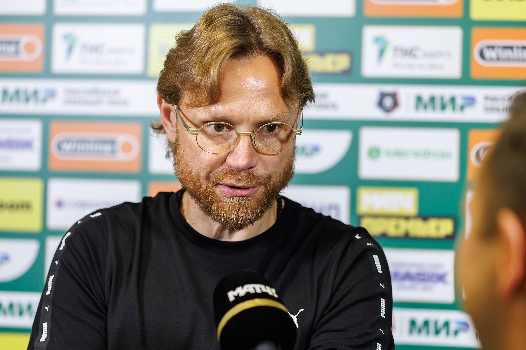 Карпин считает, что газон на Фиште будет идеальным на матче России и Чили