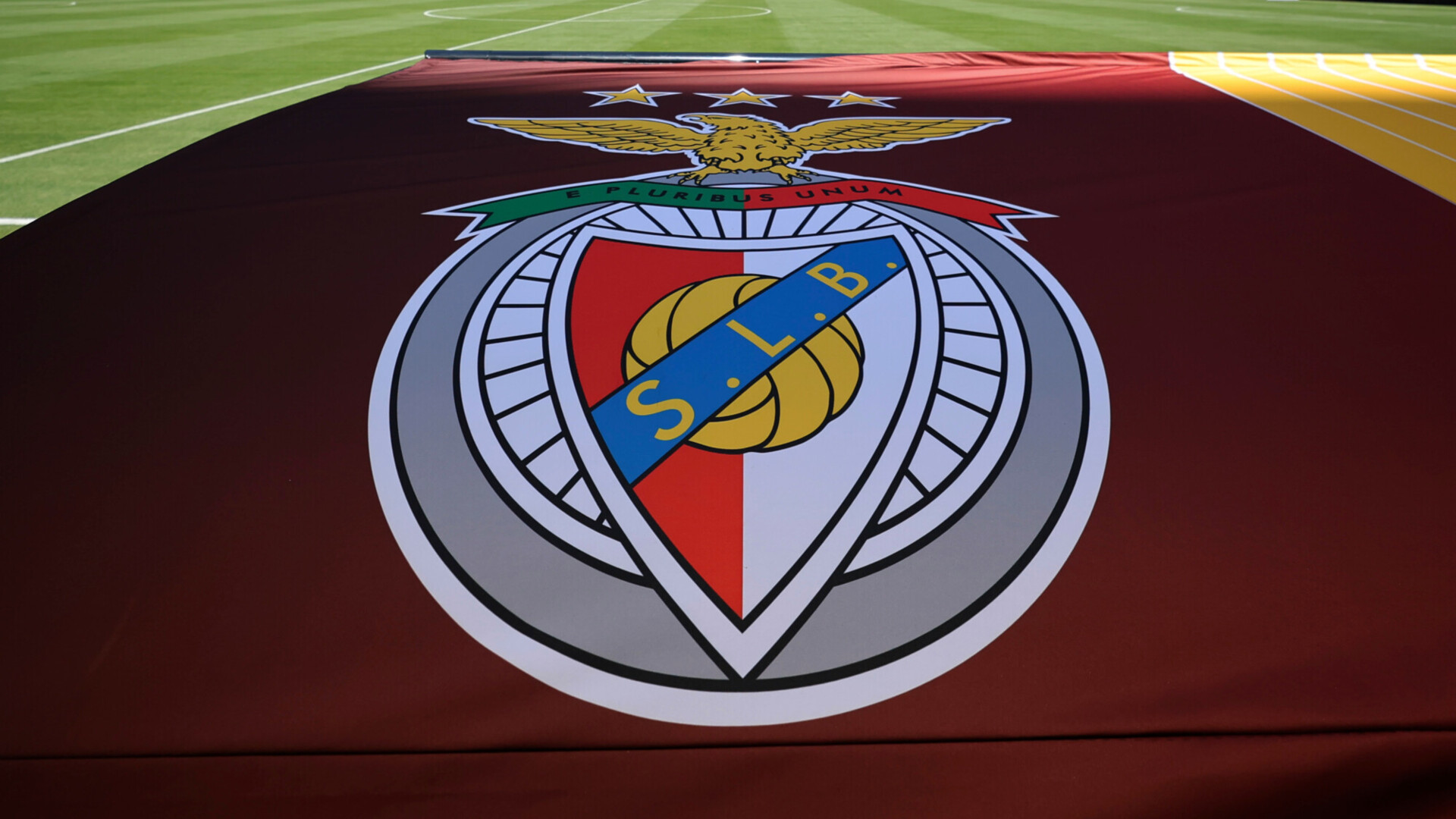 Генеральный менеджер &laquo;Бенфики&raquo; отстранен на 20 дней за угрозы арбитрам после матча, начато дисциплинарное расследование