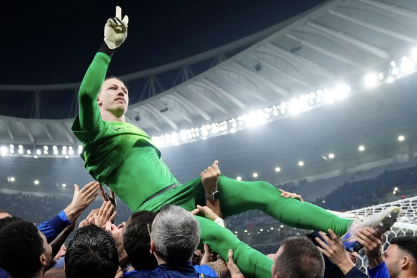 Неймар начал следить за Сафоновым в соцсети