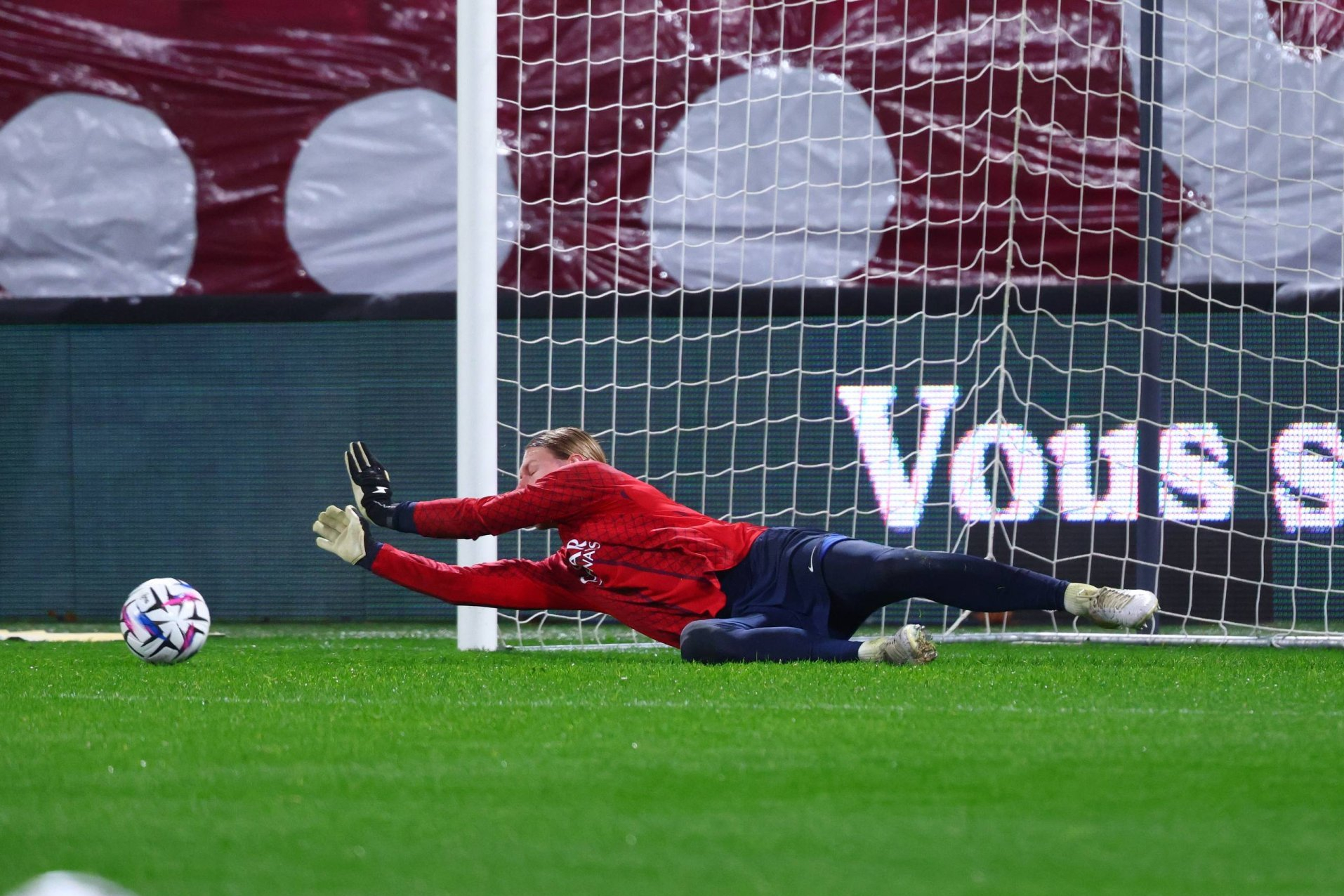 Михович считает, что рейтинг Сафонова в компьютерной игре должны повысить