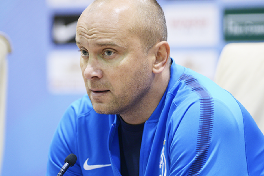 Полузащитник, лидер и наставник: Дмитрию Хохлову &mdash; 50 лет