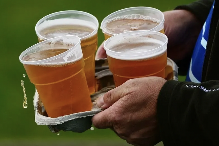 Доход от продажи пива на стадионах может дойти до 5 млрд рублей в год Доход от продажи пива на стадионах может дойти до 5 млрд рублей в год