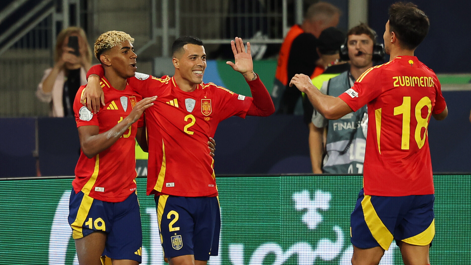 Дубль Ямаля помог сборной Испании победить команду Франции в полуфинале Лиги наций