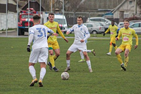 Охранник набросился на невесту футболиста во время матча! Разбираться прибежала вся команда