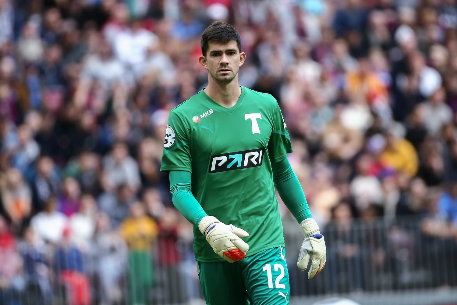 Вратарь Бабурин покинул Торпедо