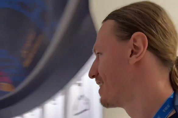 Французский рэпер пошутил, что хочет получить паспорт РФ после матча ПСЖ