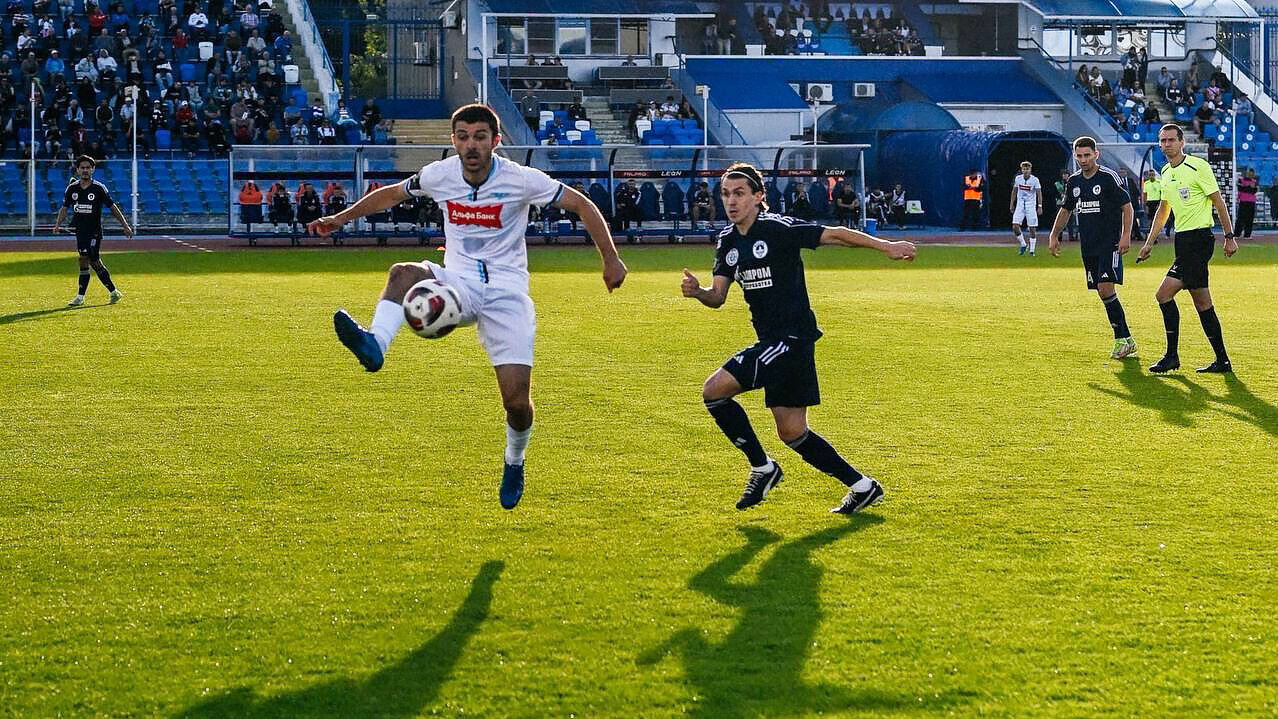 «Волгарь» и «Челябинск» сыграли вничью в первом стыковом матче за право выступить в Первой лиге «Волгарь» и «Челябинск» сыграли вничью в первом стыковом матче за право выступить в Первой лиге