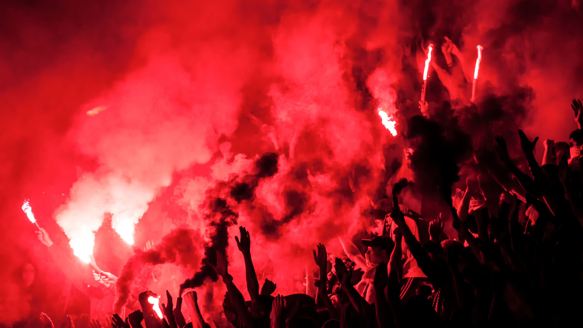 Шесть человек арестовано после акций протеста перед игрой «Астон Виллы» с израильским «Маккаби» — СМИ Шесть человек арестовано после акций протеста перед игрой «Астон Виллы» с израильским «Маккаби» — СМИ