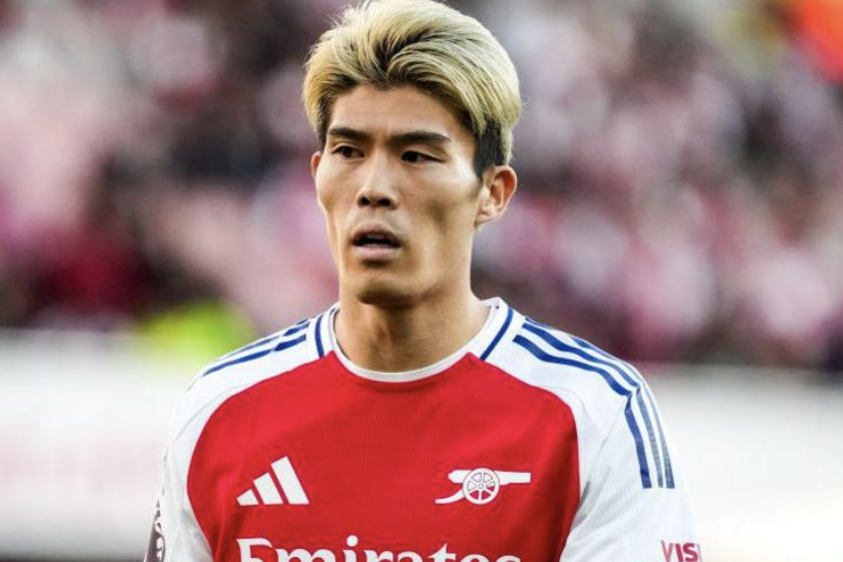 Аякс подпишет бывшего защитника Арсенала Томиясу