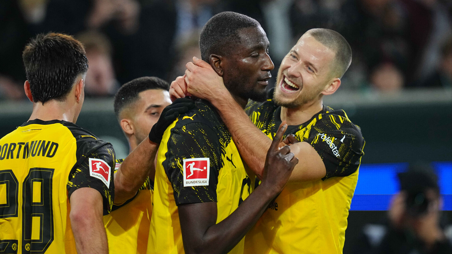 Дортмундская &laquo;Боруссия&raquo; обыграла &laquo;Аугсбург&raquo; в матче чемпионата Германии