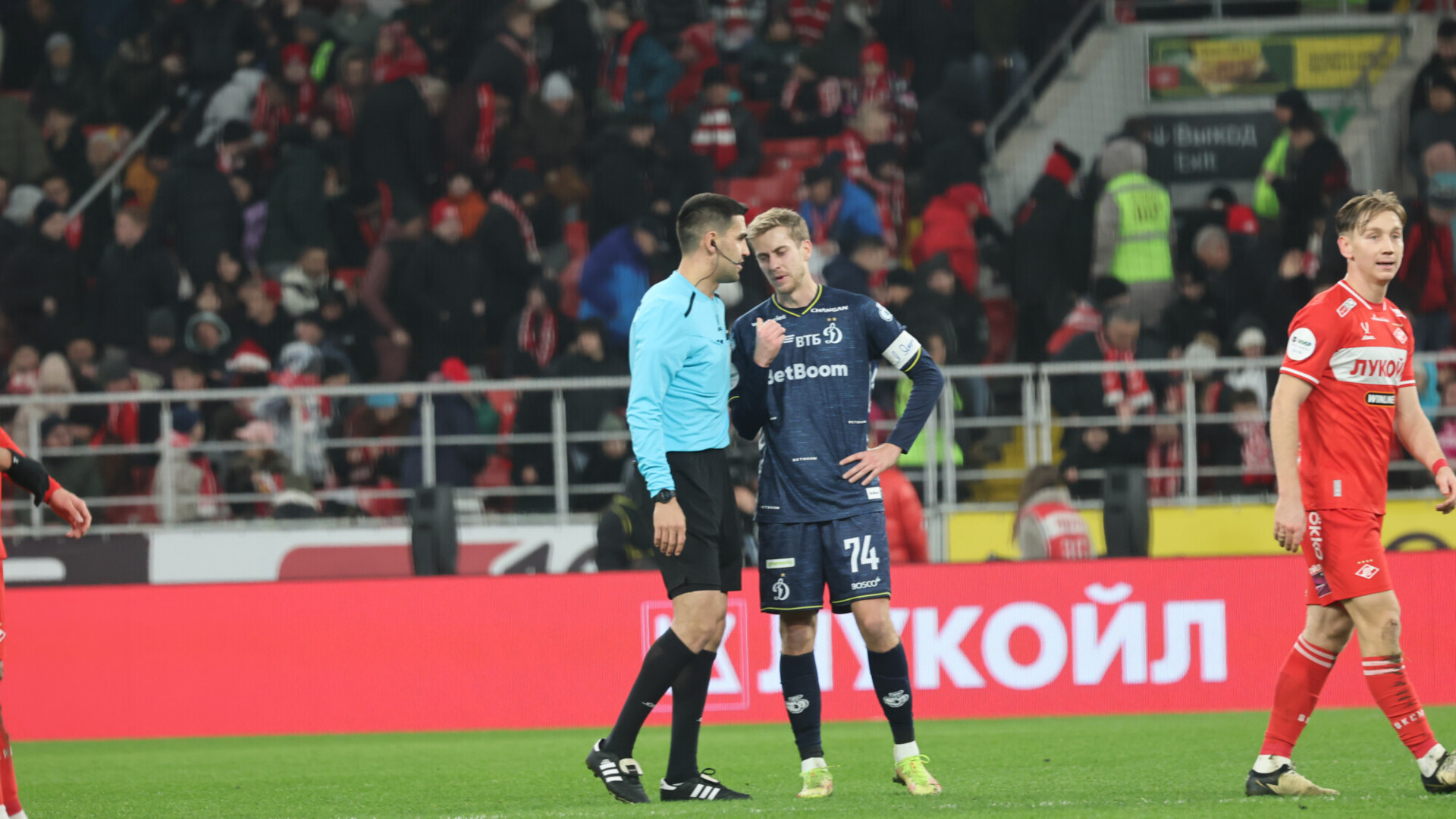 &laquo;Динамо&raquo; лишили двух голов в дерби. Но &laquo;Спартак&raquo; даже так не выиграл