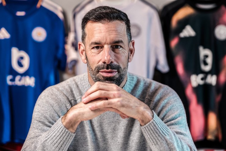 Скандалист, семьянин и любитель лыж. Подружился с Бекхэмом и разругался с Роналду